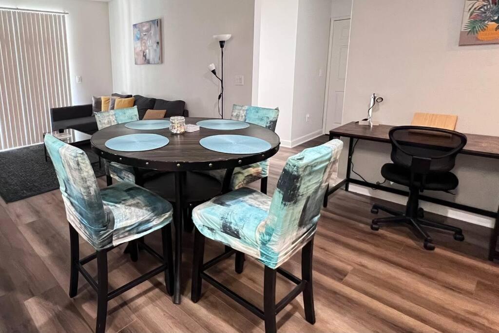 Mdr 2 Bd 2ba Oasis Poolview,spa,gym Apartamento Los Angeles